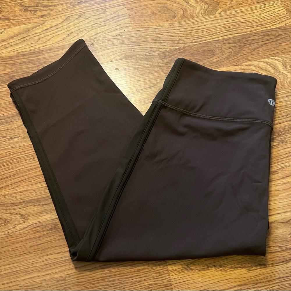 Lululemon Athletica olive green capris.